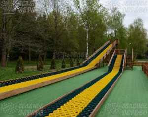 Большая деревянная горка с всесезонным покрытием «Детство»